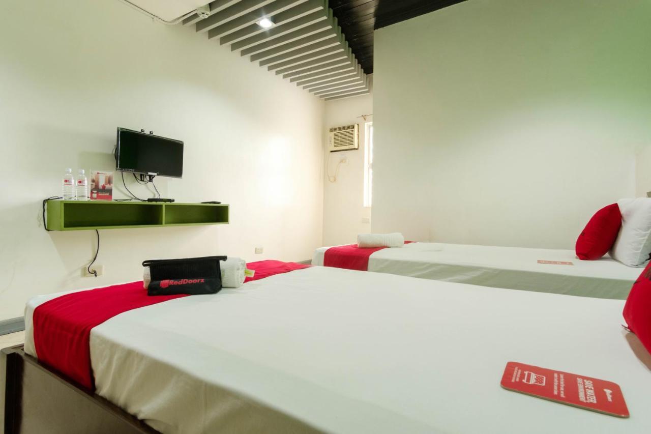 Reddoorz Near Waltermart Subic Hotel Ngoại thất bức ảnh