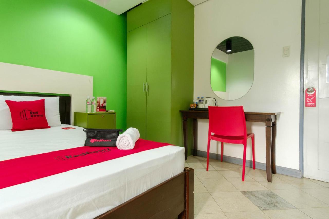 Reddoorz Near Waltermart Subic Hotel Ngoại thất bức ảnh