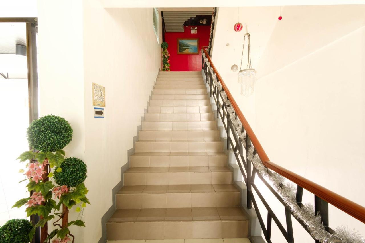 Reddoorz Near Waltermart Subic Hotel Ngoại thất bức ảnh